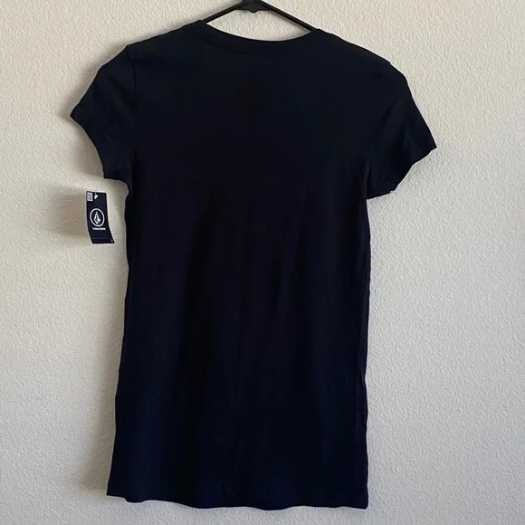 NWT VOLCOM * Black Peace Geometrical Graphic Tee Shirt Top Women’s XS XSMALL - Picture 3 of 4
